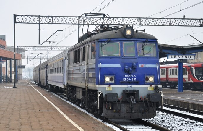 Prace w okolicach Leszna demolują rozkład jazdy na magistrali Poznań – Wrocław