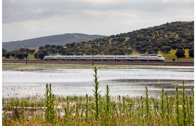 Nowe bardzo szybkie połączenie kolejowe w Hiszpanii