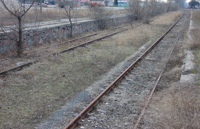 Lubelskie: PKP wyburzy historyczne dworce i sprzeda działkę po części bocznicy?