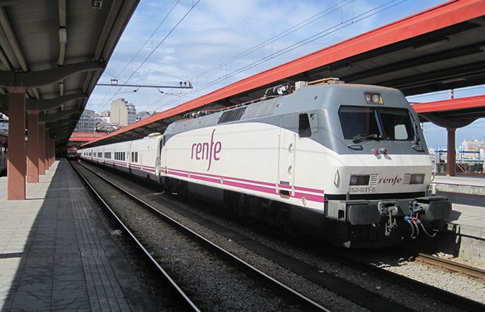 Hiszpania: Więcej szybkich pociągów kosztem połączeń nocnych