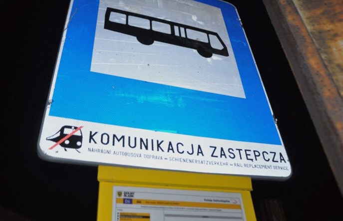 Autobusy za pociągi PKP IC na siedmiu liniach