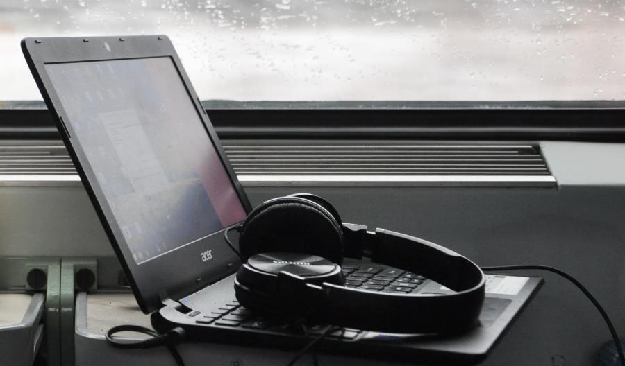 150 wagonów PKP Intercity z nowymi urządzeniami do internetu 150 wagonów PKP Intercity z nowymi urządzeniami do internetu
