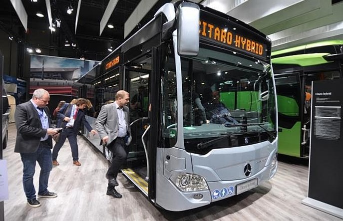MPK Kraków z umową na 30 hybryd Mercedesa
