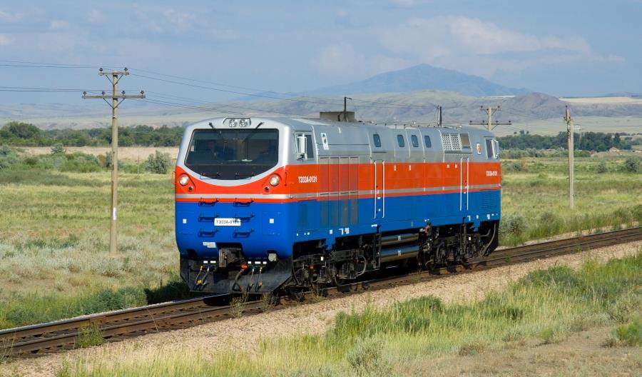 Miliardowy kontrakt kolejowy na Ukrainie. UZ kupi 30 lokomotyw od GE