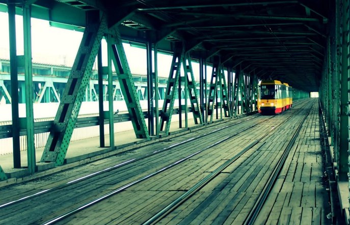 WAT opracował system bezkolizyjnej komunikacji miejskiej