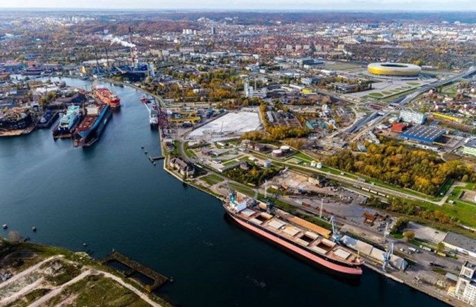 PLK seryjnie unieważnia przetargi na rozjazdy i materiały dla portów