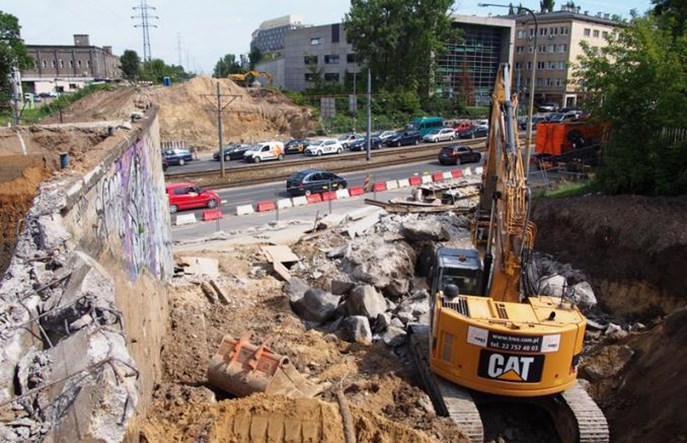 Warszawa: PLK kończą zasadnicze prace przy wiadukcie na Obozowej