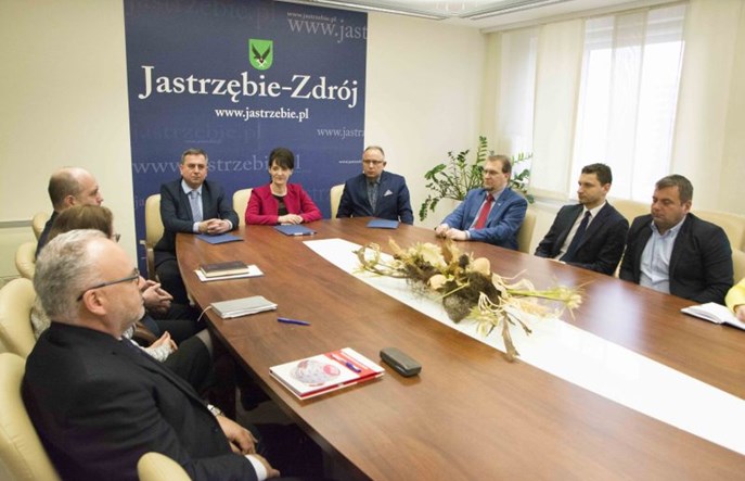 Największe miasto bez kolei pasażerskiej otwiera klasy kolejowe