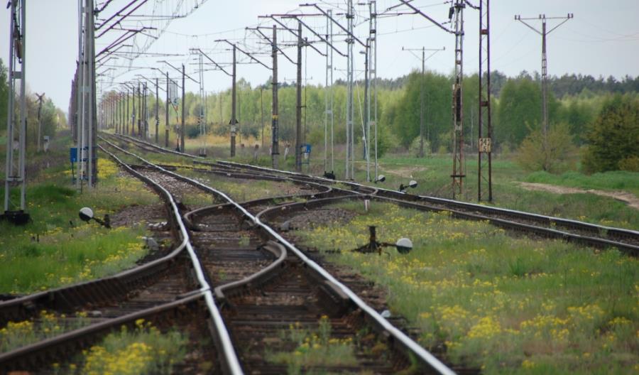 Linia kolejowa nr 12 zyskuje na znaczeniu Linia kolejowa nr 12 zyskuje na znaczeniu