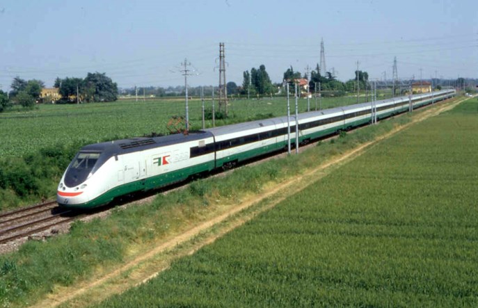 KDP Cargo. Włosi przebudują szybkie pociągi pasażerskie na… towarowe