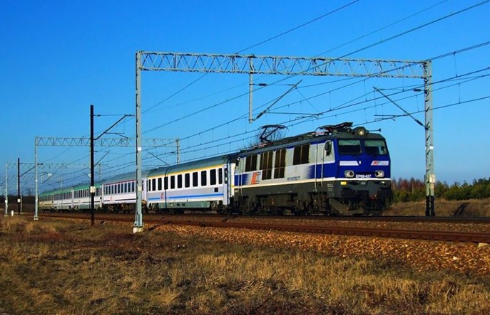 Mniej pociągów PKP Intercity z Warszawy do Krakowa i Lublina