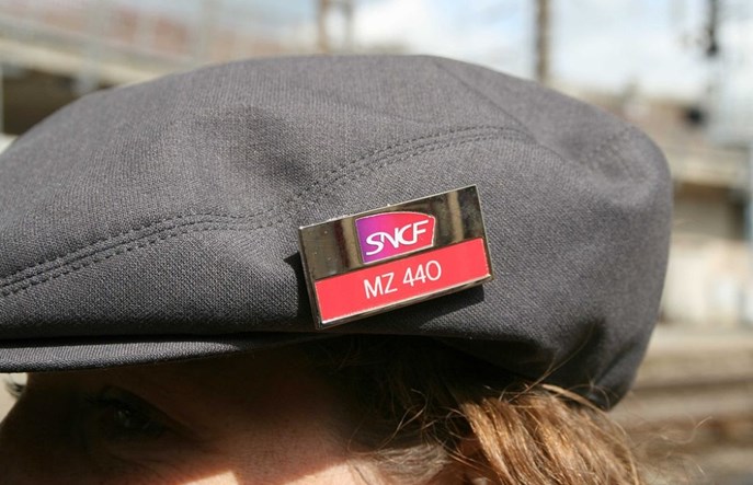 Francja: Protestuje coraz mniej kolejarzy. Strajk jednak będą kontynuować