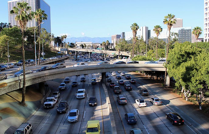 Los Angeles. Walka ze smogiem przegrywa z walką z korkami