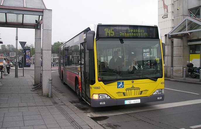 Berlin kupuje do 950 autobusów Mercedes Citaro