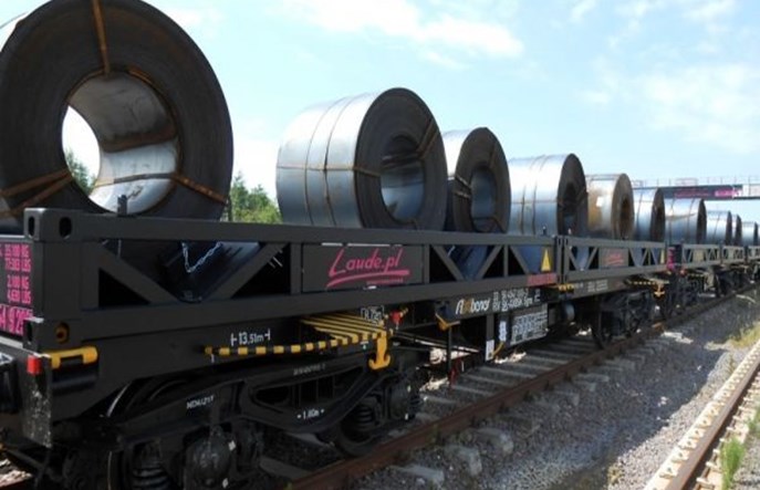 Laude kupi 200 wagonów platformowych w Rosji