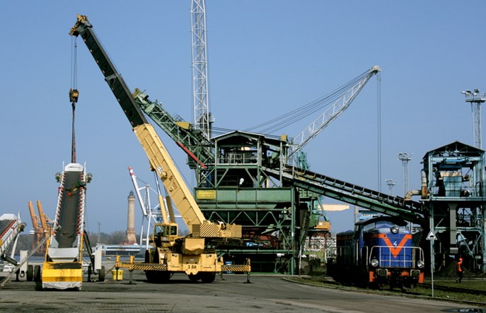 Merchel: PLK przebuduje tory we wszystkich polskich portach