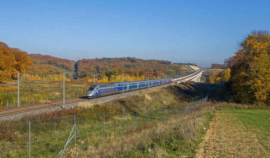 Francja: Rząd gotowy przejąć gigantyczny dług kolei Francja: Rząd gotowy przejąć gigantyczny dług kolei