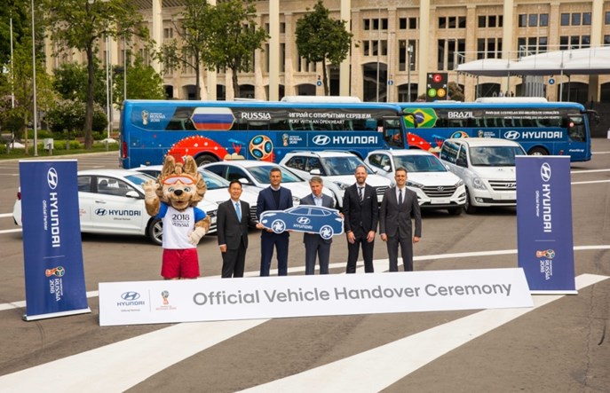 Hyundai zapewni autokary na MŚ w Rosji. W tym z hasłem „Polska Dawaj!”