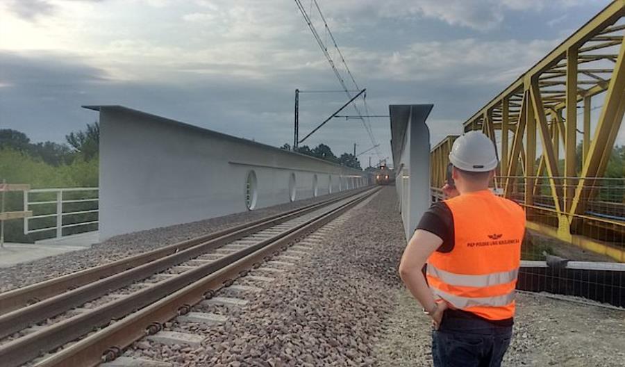Otwarto nowy most kolejowy nad Wieprzem Otwarto nowy most kolejowy nad Wieprzem