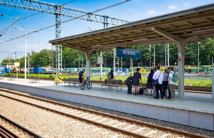 Na nowych torach między Żorami a Chybiem pociągi regionalne tylko w weekendy [aktualizacja]