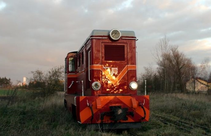 Świętokrzyska KD: Czy pociągi powinny dojeżdżać do Stawian?