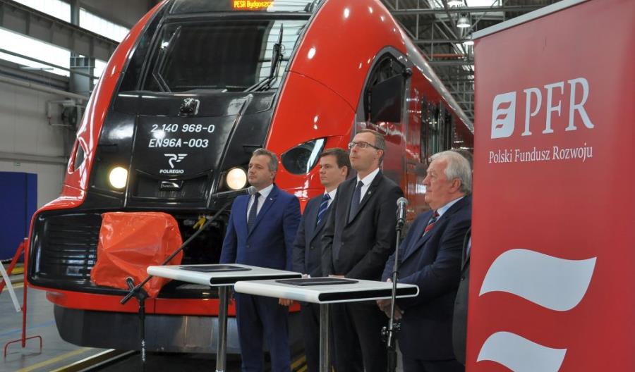 PFR podpisał umowę. Przejmuje Pesę i zainwestuje 300 mln zł PFR podpisał umowę. Przejmuje Pesę i zainwestuje 300 mln zł