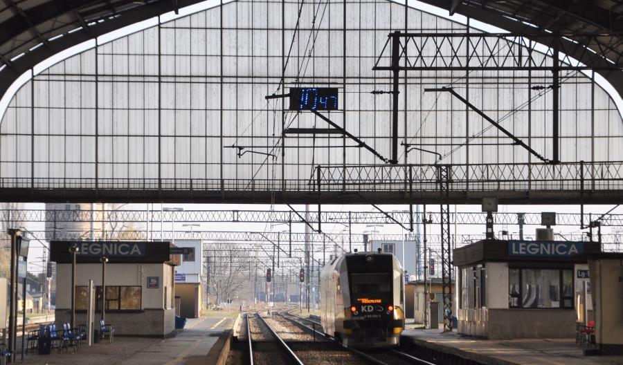 14 wariantów kursowania pociągów między Legnicą a Kłodzkiem w jednym miesiącu 14 wariantów kursowania pociągów między Legnicą a Kłodzkiem w jednym miesiącu