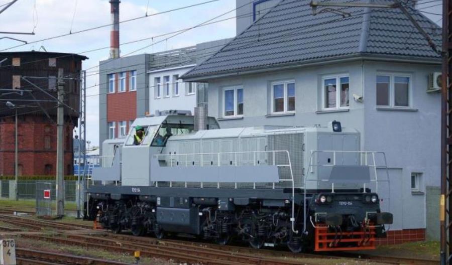Pierwsza lokomotywa manewrowa 19D z Pesy przekazana do klienta Pierwsza lokomotywa manewrowa 19D z Pesy przekazana do klienta