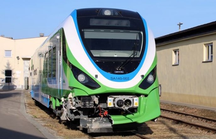 Najnowszy autobus szynowy w Polsce od 3 miesięcy stoi po wypadku