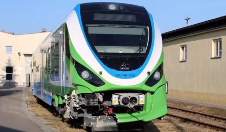 Najnowszy autobus szynowy w Polsce od 3 miesięcy stoi po wypadku Najnowszy autobus szynowy w Polsce od 3 miesięcy stoi po wypadku