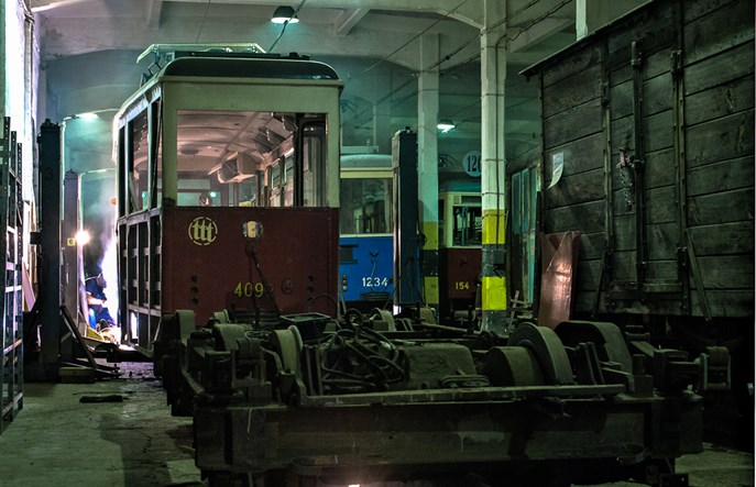 Łódź: Trwa remont historycznego zmodernizowanego 5N