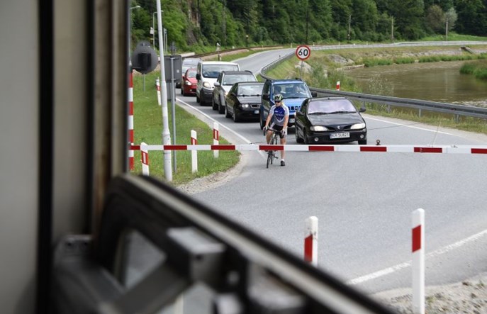 Rowerzysta – wróg kolei?