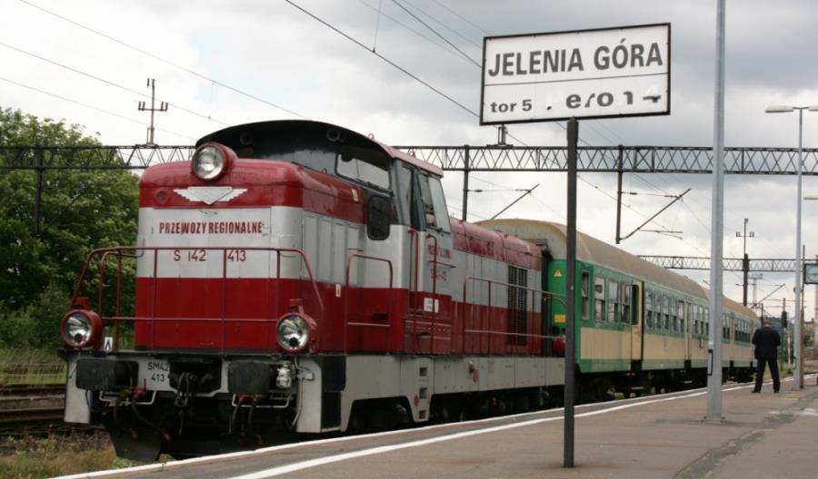 Jelenia Góra: Linia do Lwówka Śląskiego odcięta. Czasowo Jelenia Góra: Linia do Lwówka Śląskiego odcięta. Czasowo