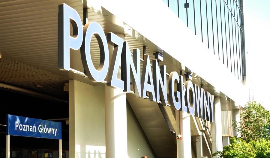Zderzenie składów pasażerskich na stacji Poznań Główny