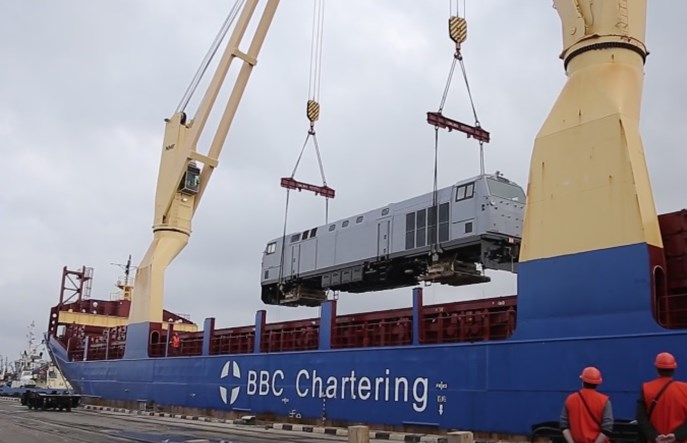 Pierwsza nowoczesna lokomotywa GE TE33AC już na Ukrainie