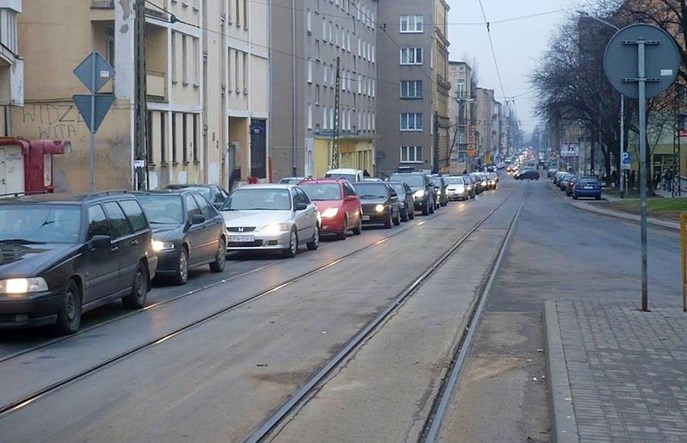 Konferencja NIK. W największych miastach auta są głównymi trucicielami