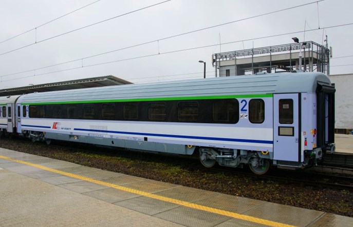 Umowy na dostawy taboru szynowego – niezłe 7 miesięcy za nami