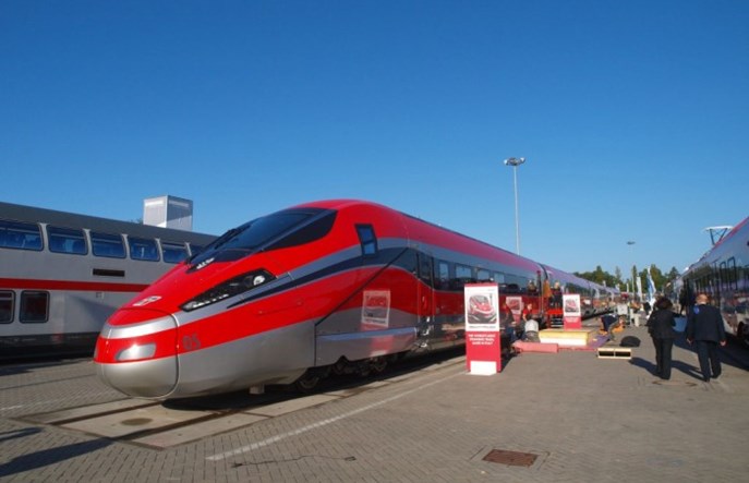 Hitachi Rail Italy dostarczy składy dla obsługi połączeń w Lombardii