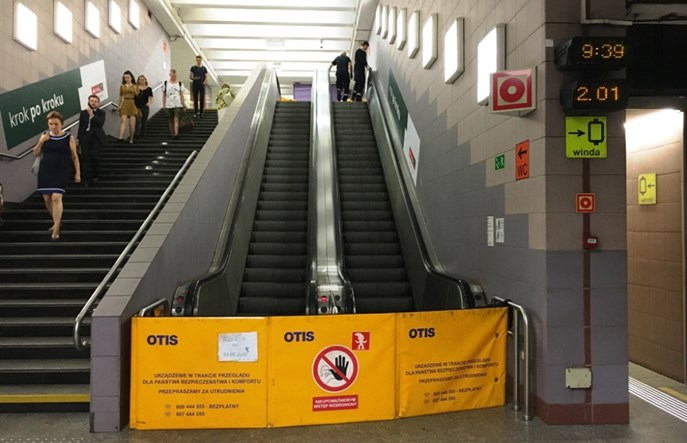 Metro wymieni schody na Politechnice