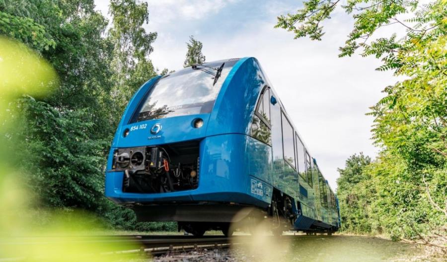 Pociągi Alstom o napędzie wodorowym wyjechały na tory w Dolnej Saksonii. Światowa premiera