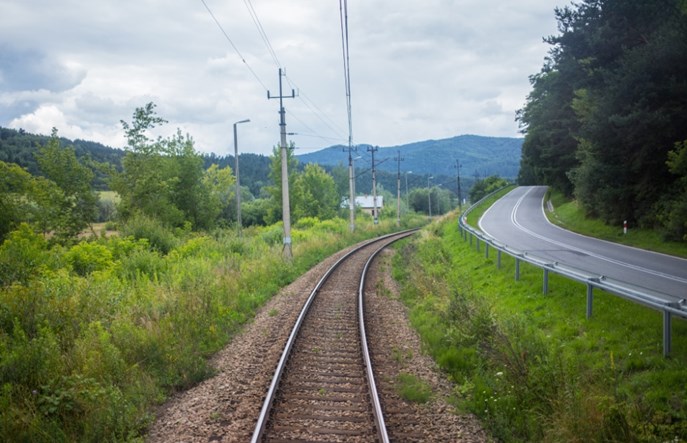 Po roku naprawiono tor na linii do Nowego Sącza. W weekend pojedzie pociąg retro
