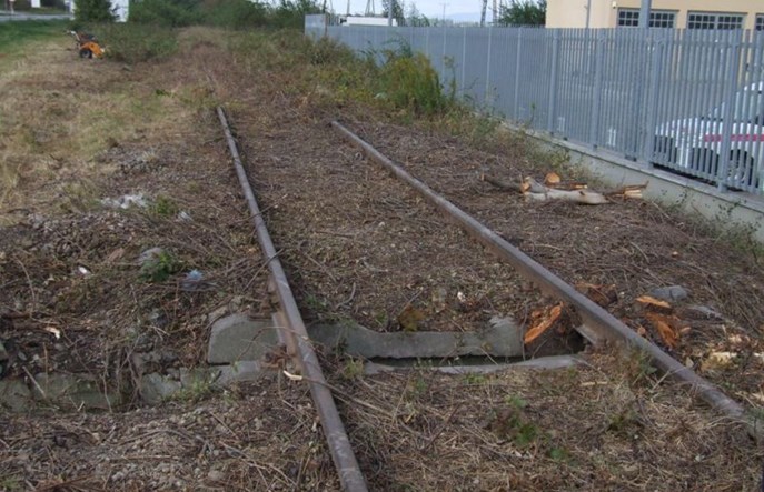 Strzelin: Ruszyła rewitalizacja linii kolejowej do kopalni kruszyw