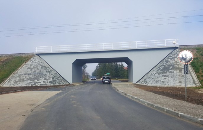 PLK zmodernizowały dwa wiadukty kolejowe między Przemyślem a Jarosławiem