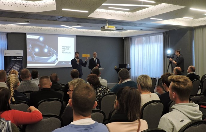 PLK będzie szkolić instruktorów nauki jazdy w Pomorskiem