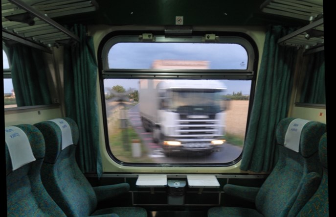 PLK może nauczyć kierowców moresu. Ustawi fotoradary na przejazdach