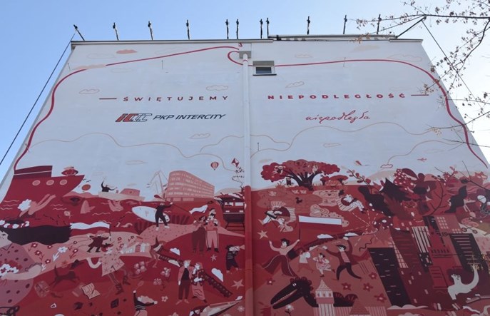 Mural PKP Intercity na 100-lecie niepodległości na warszawskim Solcu