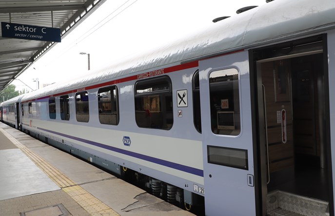 Więcej nowoczesnych wagonów w PKP Intercity. Pesa ze zleceniami na miliard