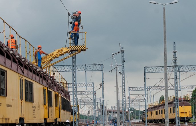 Koszty realizacji inwestycji kolejowych mocno wzrosły [raport]