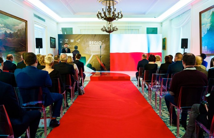 W Belwederze wręczono nagrody laureatom konkursu REGIObohater 