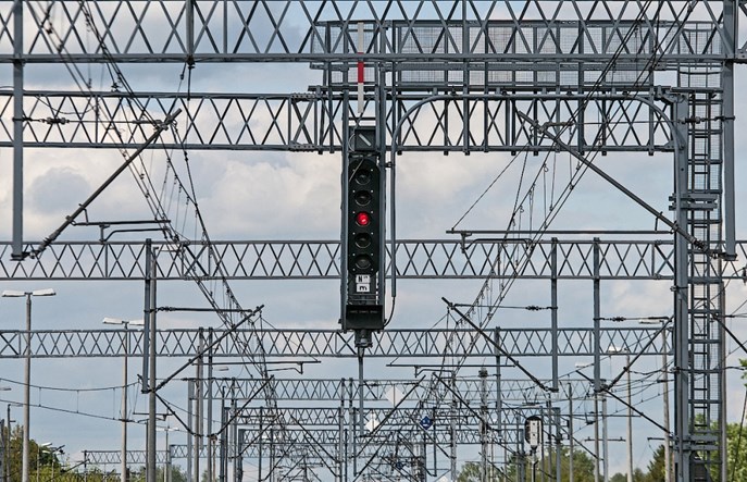 Dlaczego z linii na Lotnisko Chopina usunięto 6-letnie urządzenia srk?